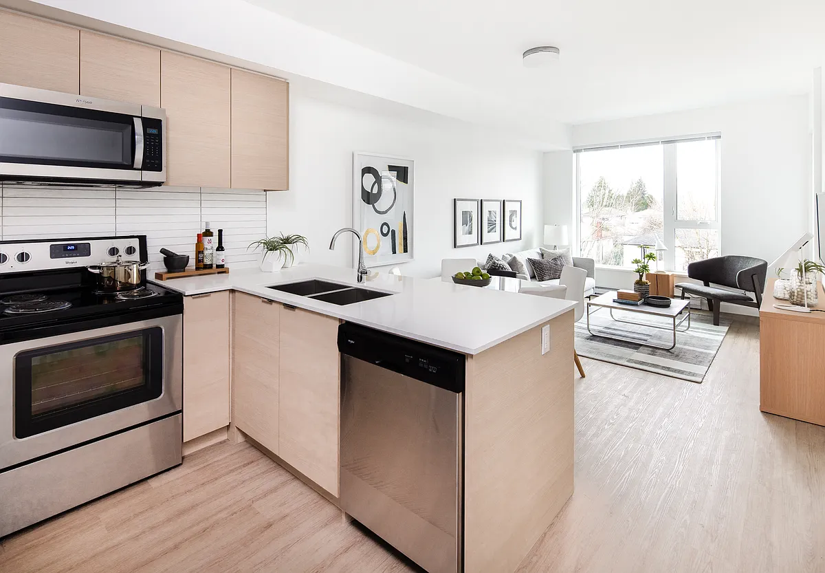 Building Photo - 268 King Edward Ave W #105