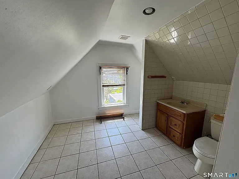 3 bed, 1620 sqft, $2,800 — Photo 2