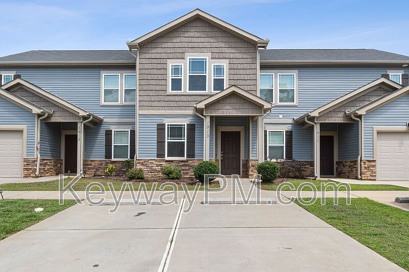 1st image of 1913 Butternut Dr
