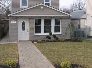 2466 S Seamans Neck Rd, Seaford, NY 11783