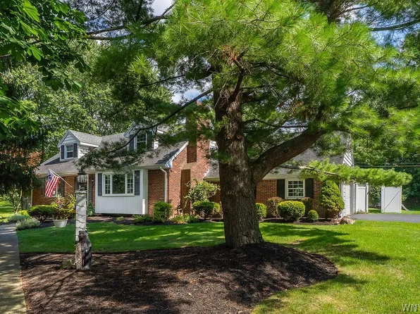5293 Ashwood Ct, Clarence, NY 14031
