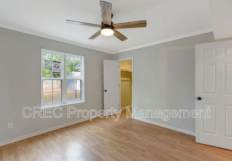 1411 Oaklanding Rd — Photo 10