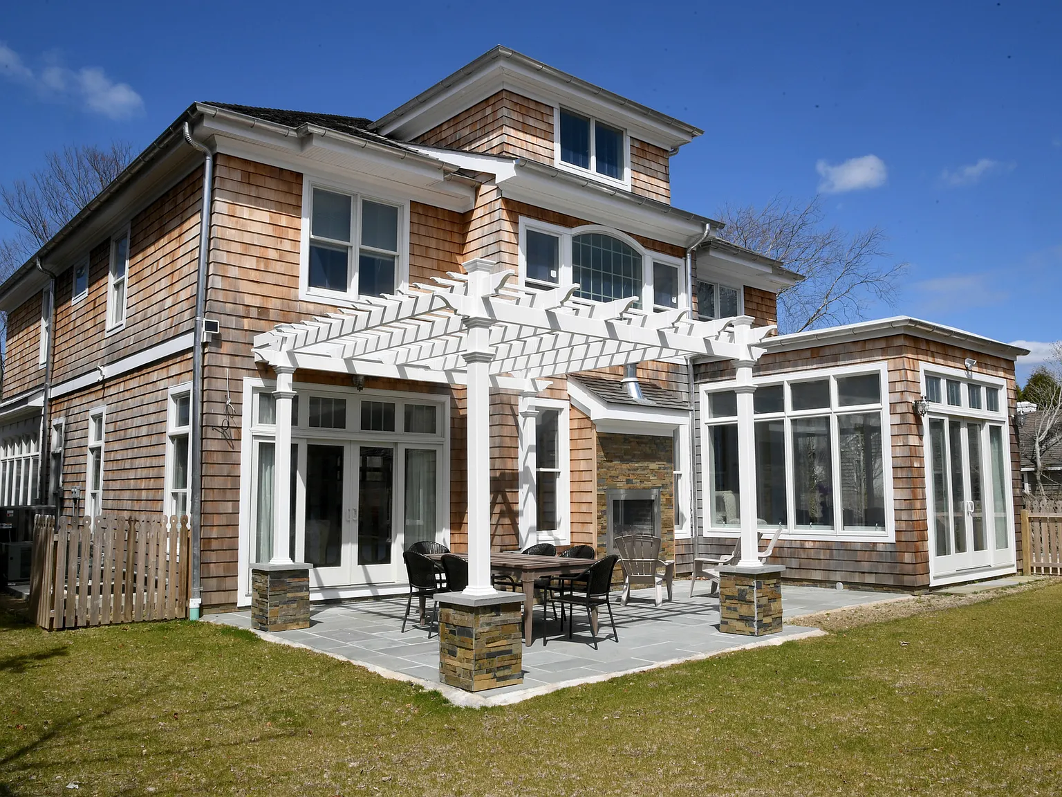 Southampton Village — Photo 2