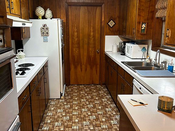 5th image of 4849 Oveta Dr