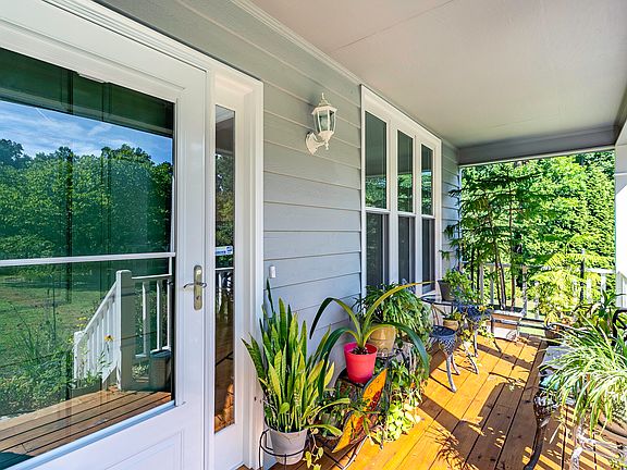 3rd image of 2301 Old Oak Pl