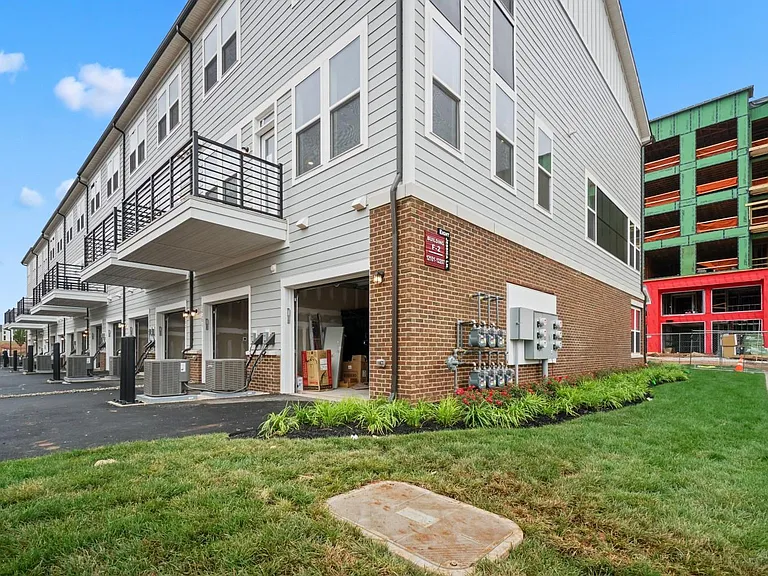 8 Jessica Ln #12103 — Photo 24
