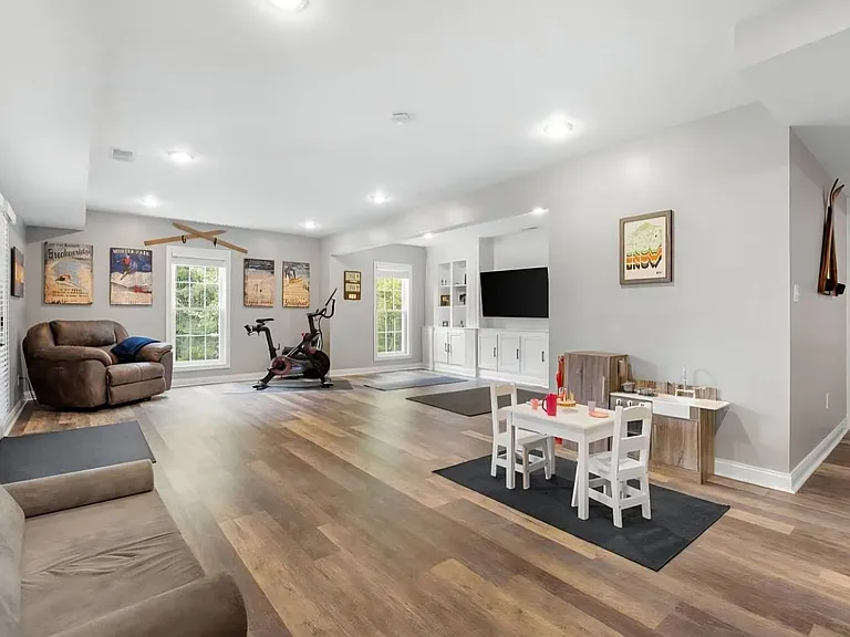 102 Anniston Way — Photo 18