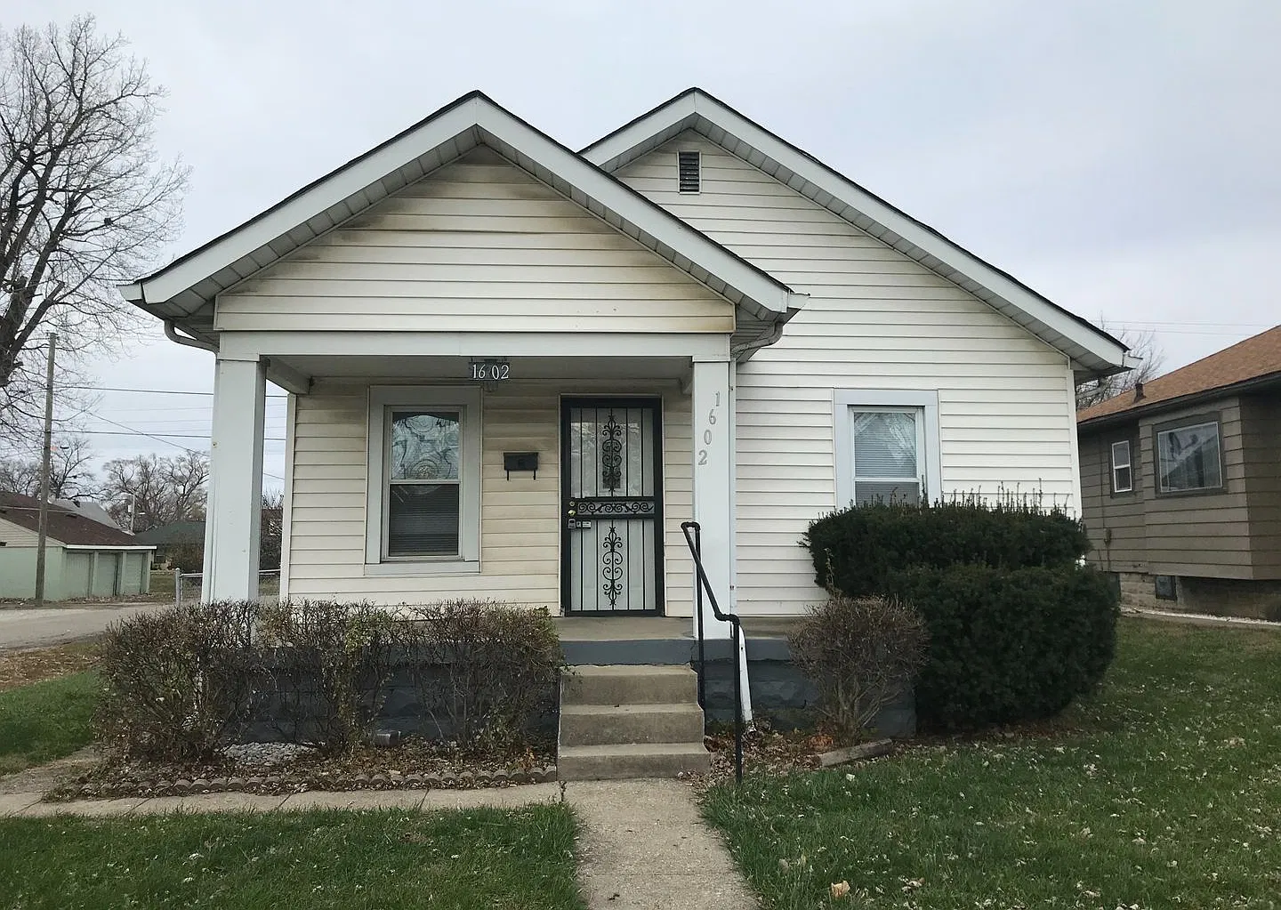 Southeast - 3 BR — Photo 2