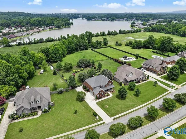 378 Natures Way SW, Huntsville, AL 35824