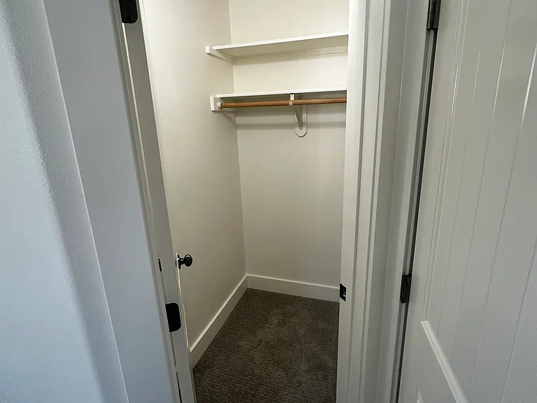 2125 S Amy Ave — Photo 2