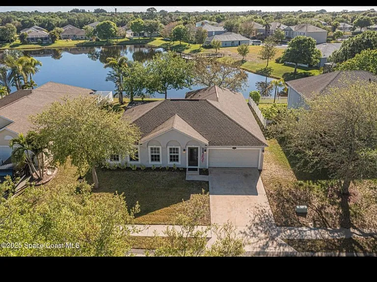 5938 Ridge Lake Cir — Photo 1