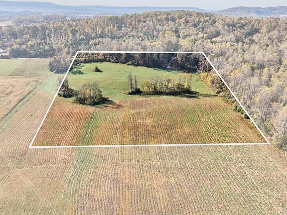 5th image of 1652 Plum Creek Rd