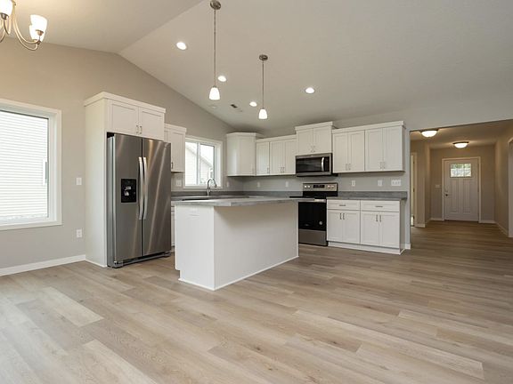 2nd image of 122 Thumper Pond Dr
