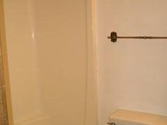 4th image of 902 Montana St #1-4
