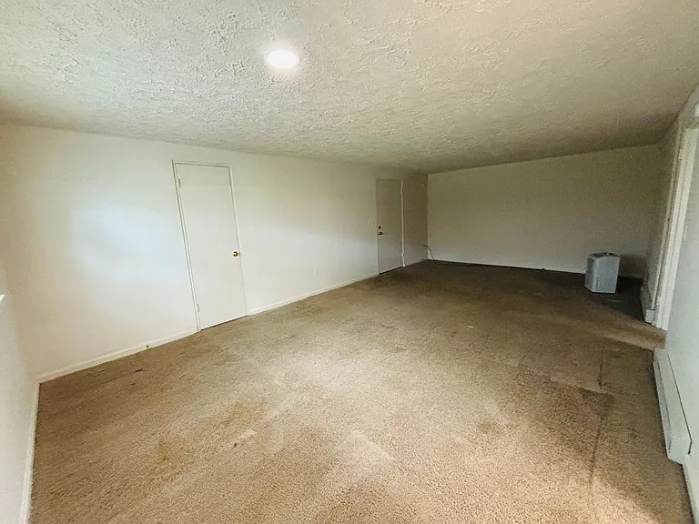 043AB - 408 Harrell Street M — Photo 5