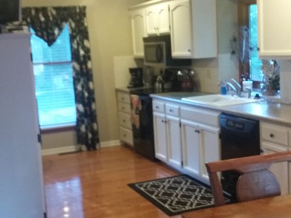 5th image of 1100 SW Breckenridge Ct