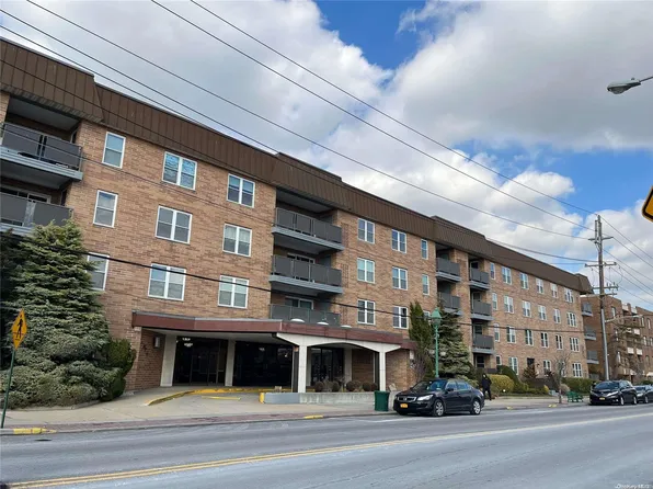 360 Central Avenue #315, Lawrence, NY 11559