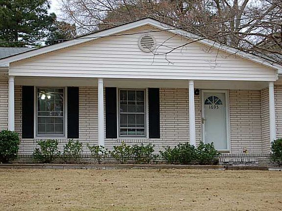 2nd image of 1695 Dogwood Trl