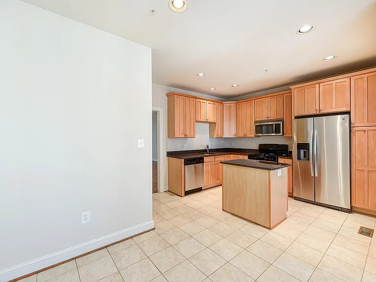 4610 Wilson Blvd — Photo 13
