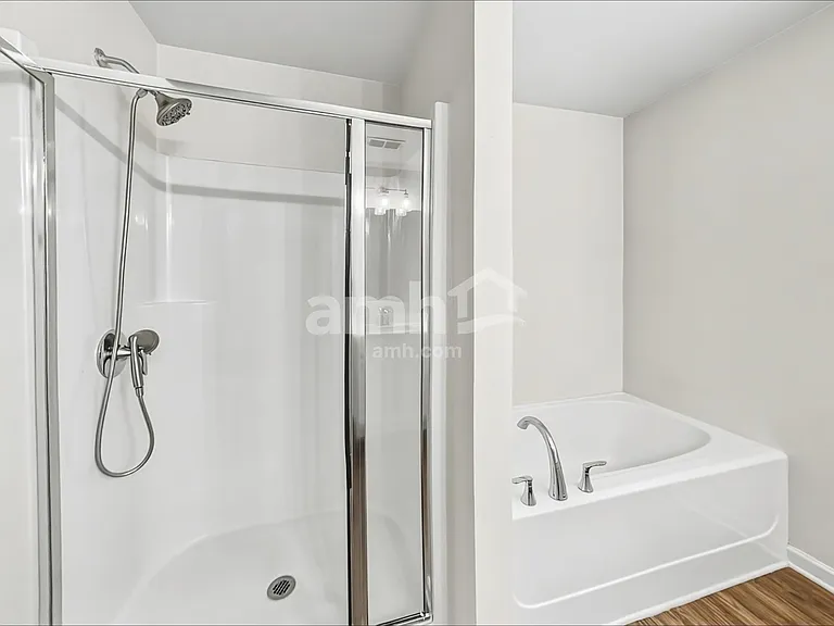 516 Woodall Rd — Photo 12