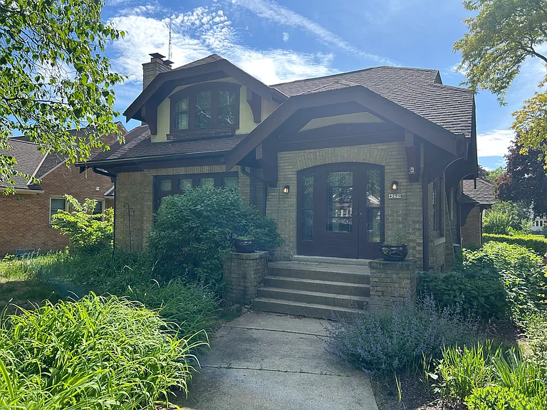 4259 N Larkin St — Photo 9