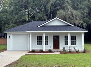 409 Pine St, Darien, GA 31305