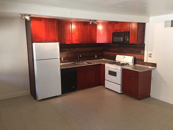 3rd image of 1820 O St APT 7