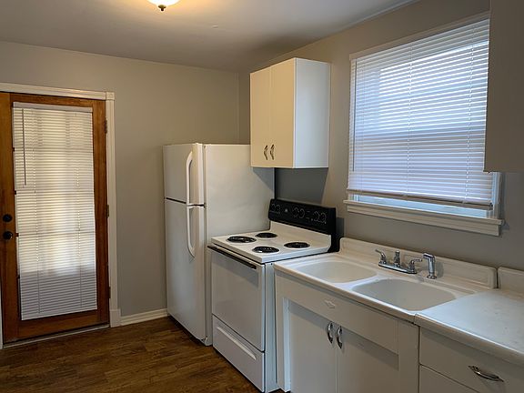 4th image of 42 Chestnut Dr APT A