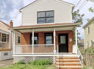 101 Carlton Ave, East Rutherford, NJ 07073