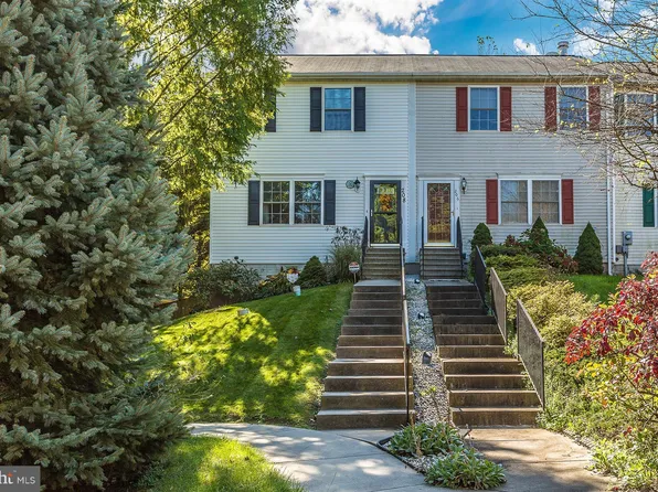 208 N Towne Ct, Mount Airy, MD 21771