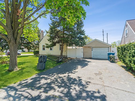 2nd image of 2408 Silver Creek Dr