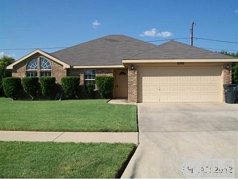 3rd image of 3305 Woodrow Dr