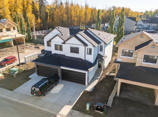 5122 213a St NW #5, Edmonton, AB T6M1M6