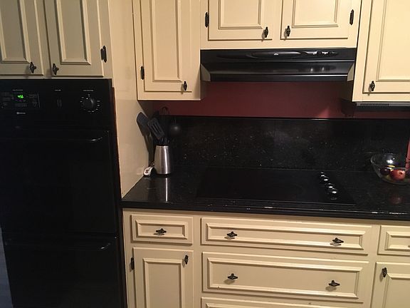 5th image of 207 Edgewood Dr