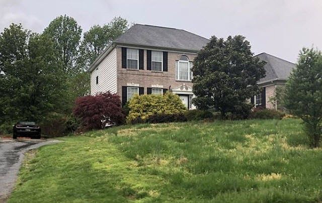 2nd image of 8 Wyndom Cir