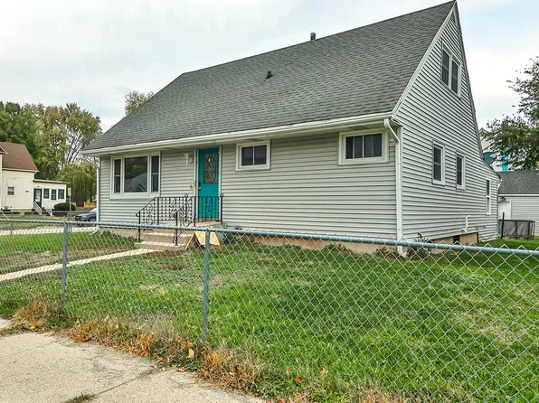 321 Van Buren St, Belvidere, IL 61008