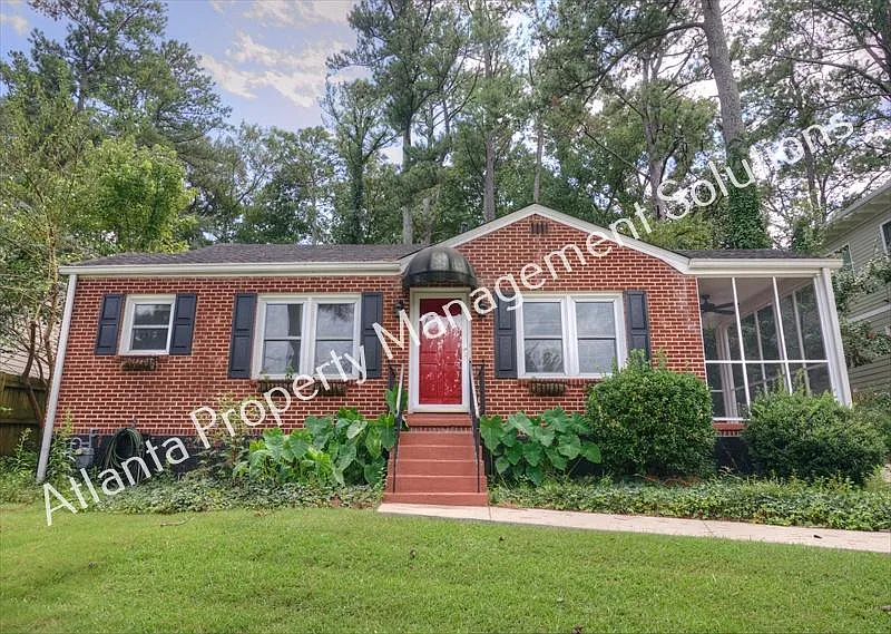 141 Park Dr