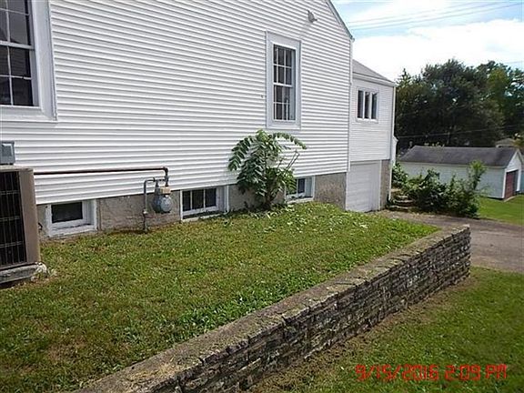 3rd image of 1405 W Main St