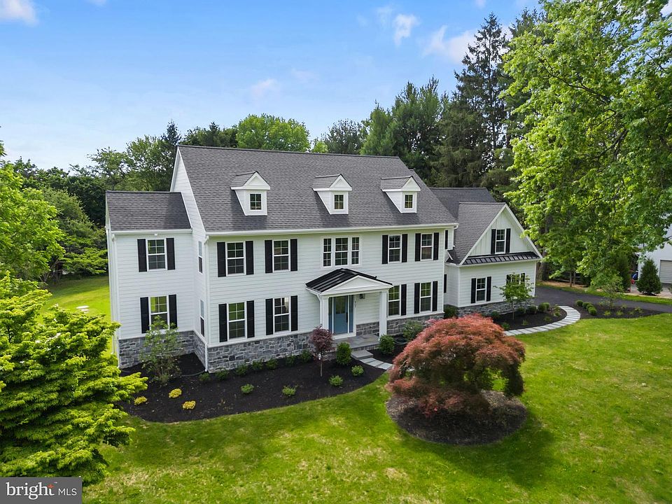 1st image of 17 Hickory Ln