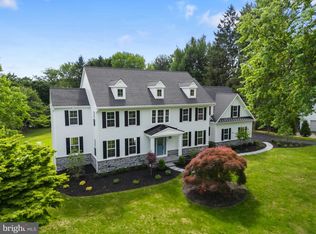 17 Hickory Ln, Malvern, PA 19355