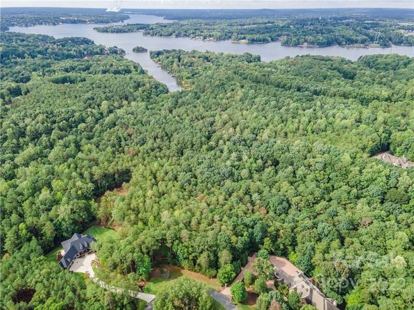 Lake Wylie Waterfront - Charlotte NC Real Estate - 17 Homes For Sale ...