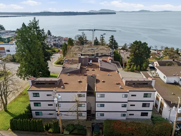 15041 Prospect Ave #105, White Rock, BC V4B 2B5