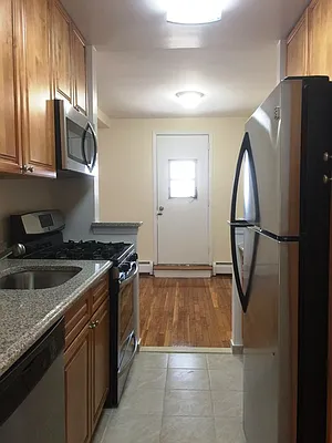 Rented by Prime Realty | media 6