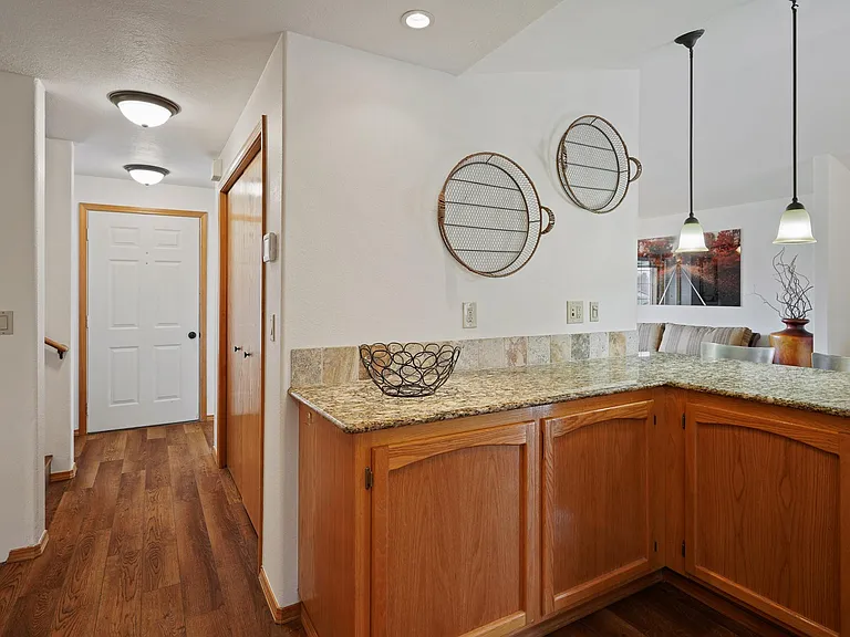 2351 NE Shadow Brook Pl — Photo 12