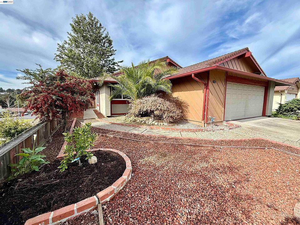 1st image of 797 Coral Ridge Cir