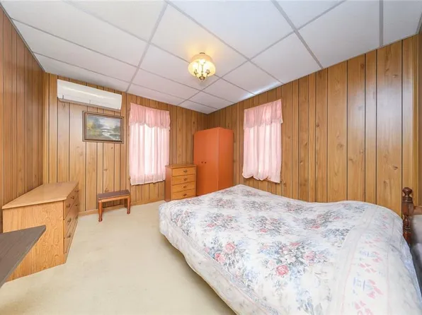 2284 East 22nd Street image 13 of 35