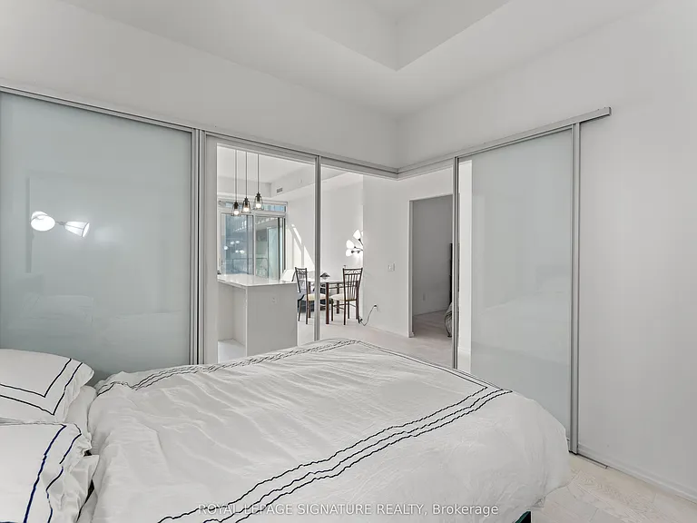 5 Soudan Ave #1629 — Photo 32