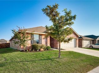 818 Underhill Dr, Arlington, TX 76002