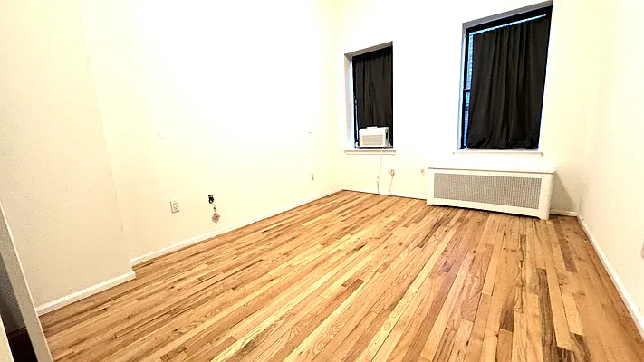 Rented by HOLTON REAL ESTATE INC. | media 7