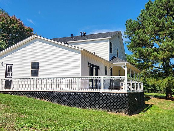 3rd image of 147 Sparksford Dr